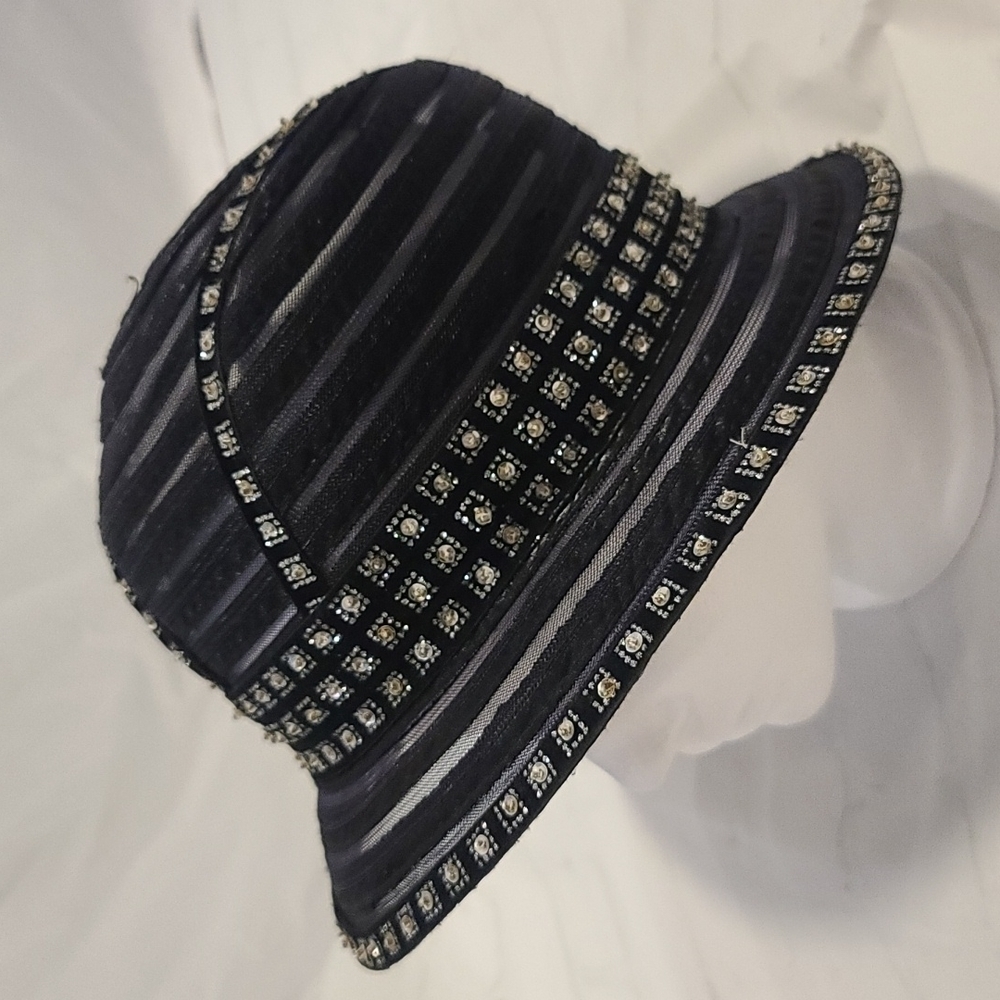 Black Round Sun Hat with crystals
